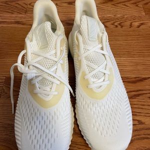 adidas AlphaBounce Size 12 white
